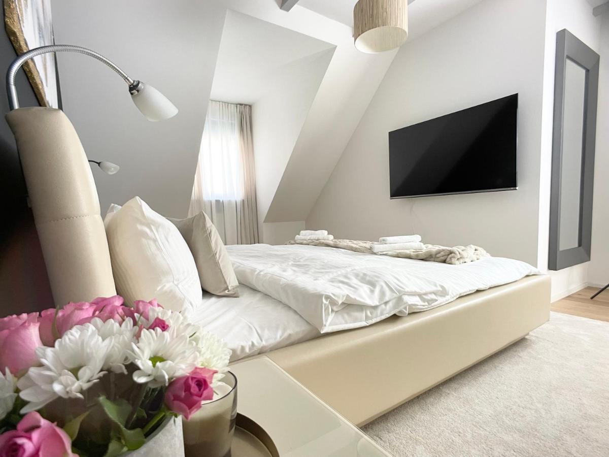 M-Style 04 Apartment Mit Balkon Und Gasgrill, 24H Self-Check-In, Free Parking, Netflix Nuremberg Bagian luar foto
