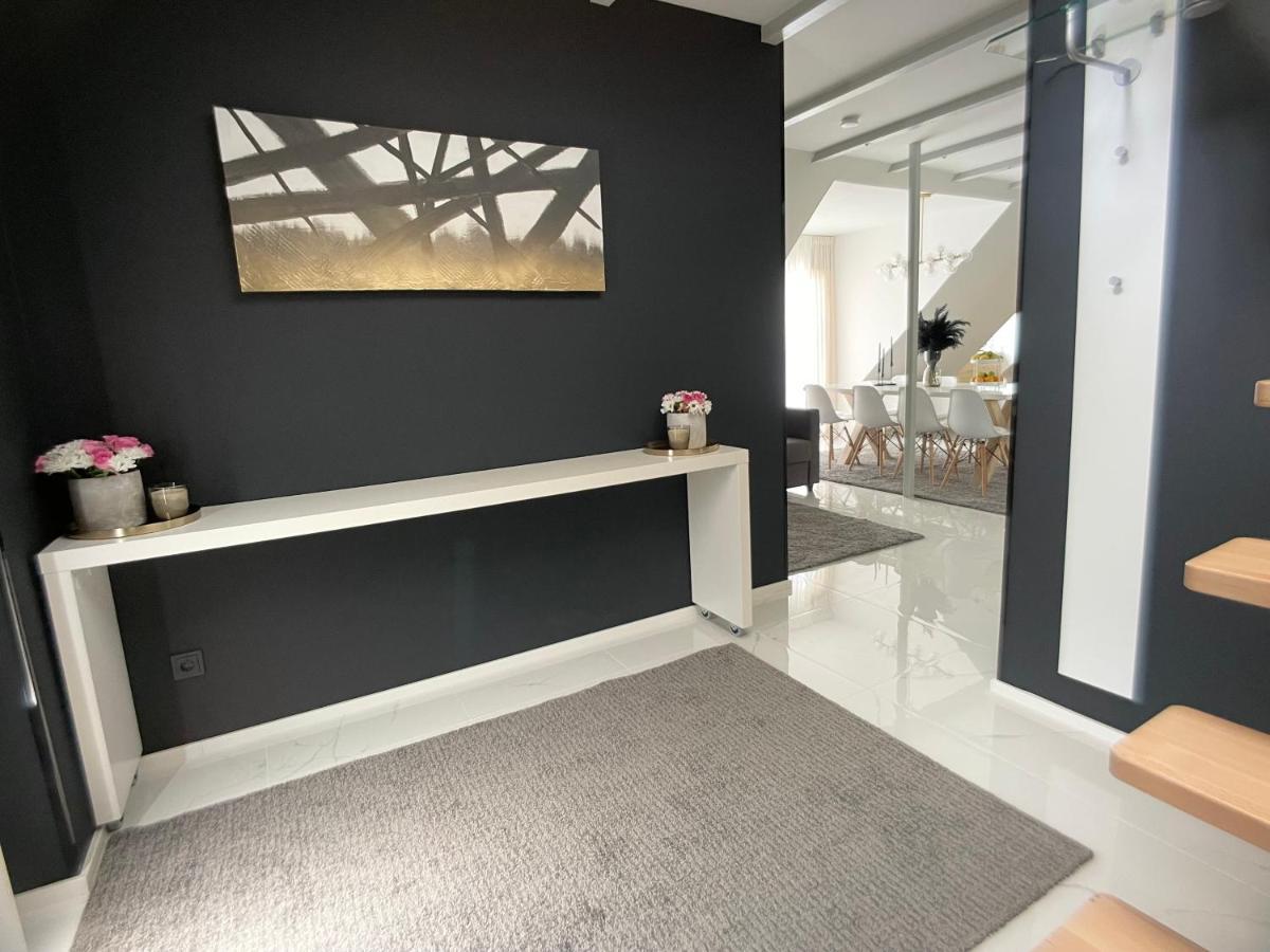 M-Style 04 Apartment Mit Balkon Und Gasgrill, 24H Self-Check-In, Free Parking, Netflix Nuremberg Bagian luar foto