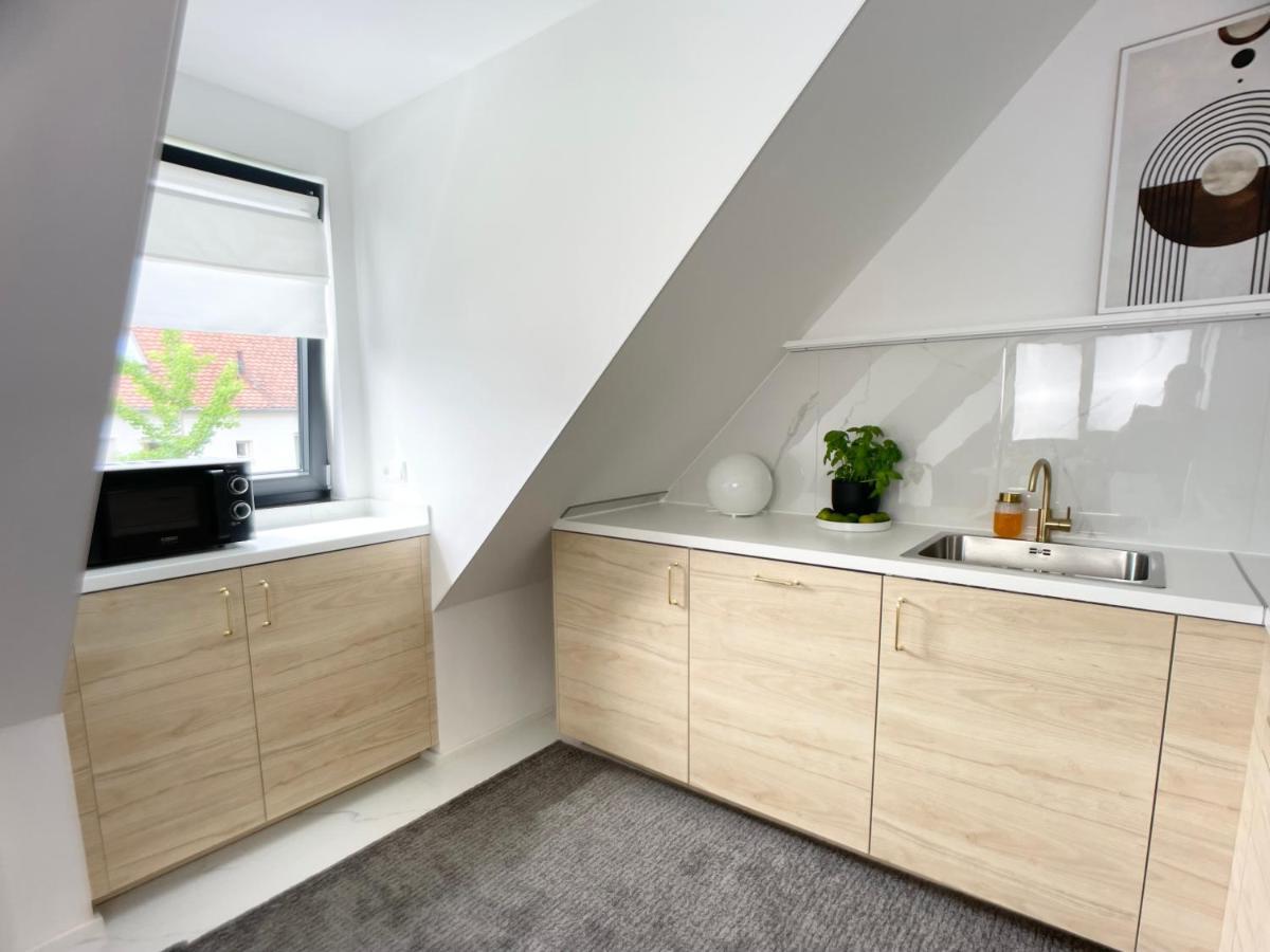 M-Style 04 Apartment Mit Balkon Und Gasgrill, 24H Self-Check-In, Free Parking, Netflix Nuremberg Bagian luar foto