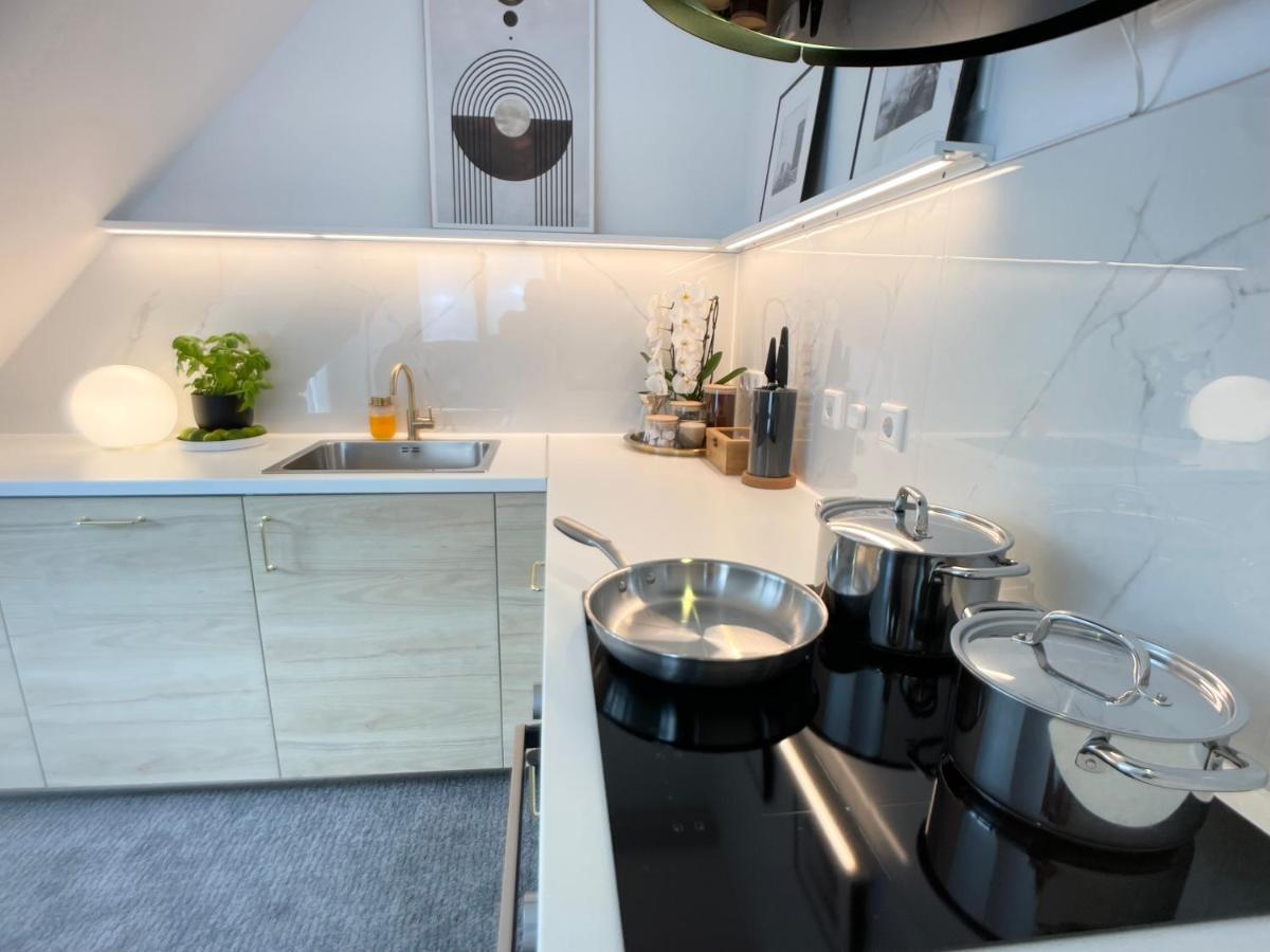 M-Style 04 Apartment Mit Balkon Und Gasgrill, 24H Self-Check-In, Free Parking, Netflix Nuremberg Bagian luar foto