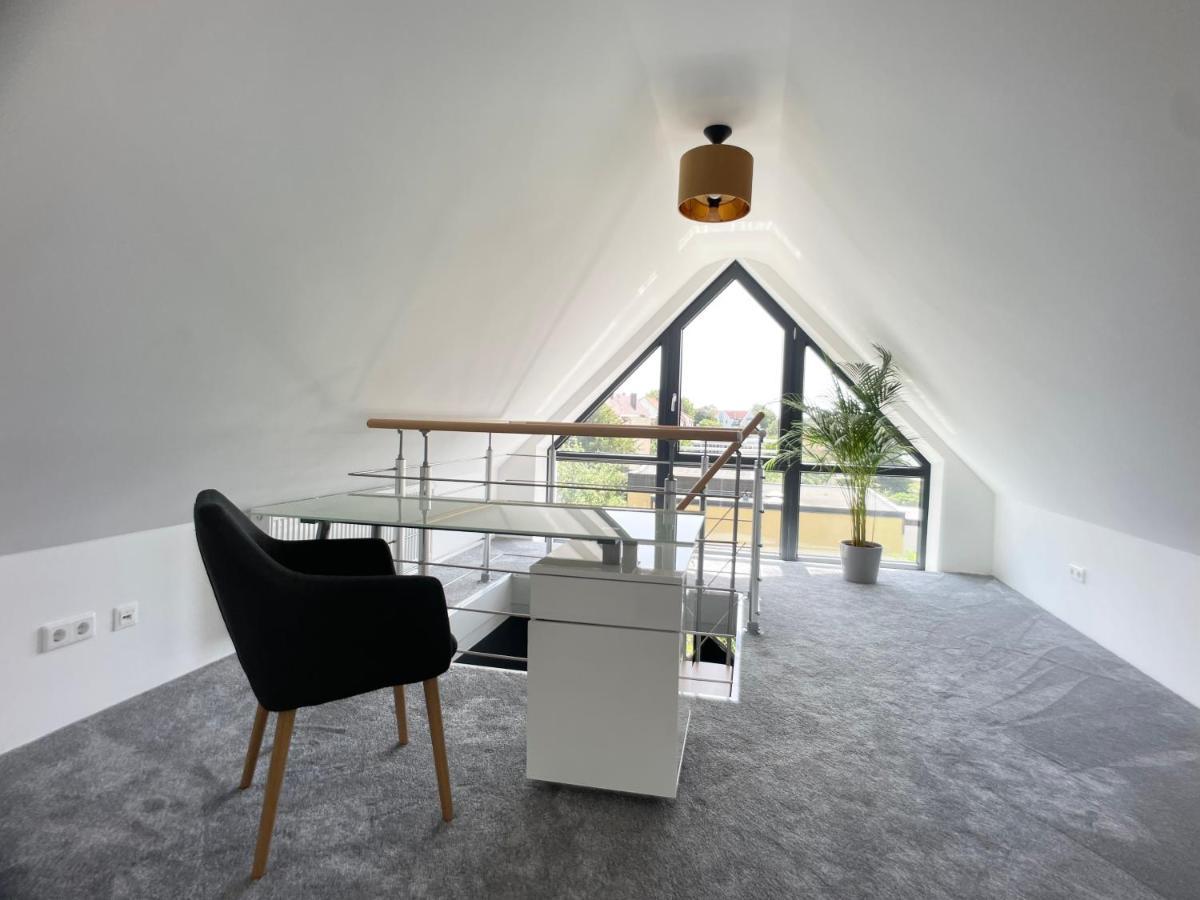 M-Style 04 Apartment Mit Balkon Und Gasgrill, 24H Self-Check-In, Free Parking, Netflix Nuremberg Bagian luar foto